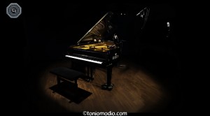 5859-Moihno-Piano-WEB                           