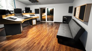 3075-Studio                           